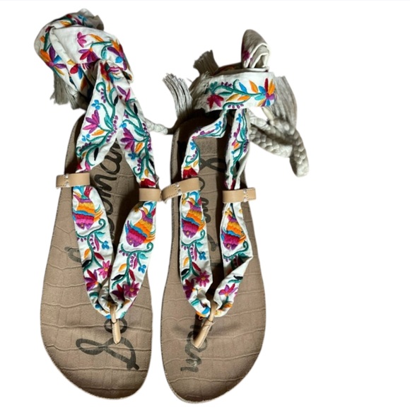 NEW Sam Edelman Kelby, Strappy
Embroidered Sandals NEW Size 7 - Picture 1 of 4